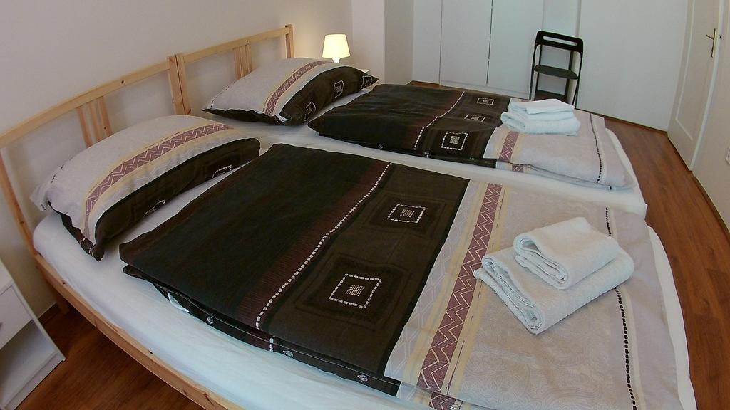 Jezerka Apartments Πράγα Εξωτερικό φωτογραφία