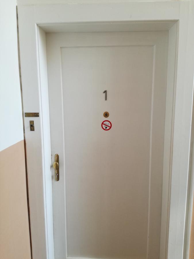 Jezerka Apartments Πράγα Εξωτερικό φωτογραφία