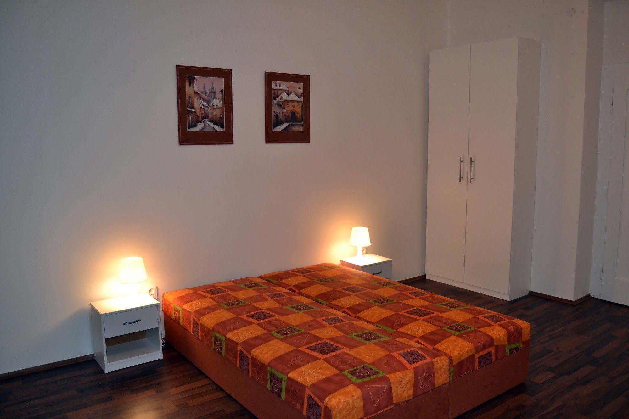 Jezerka Apartments Πράγα Εξωτερικό φωτογραφία