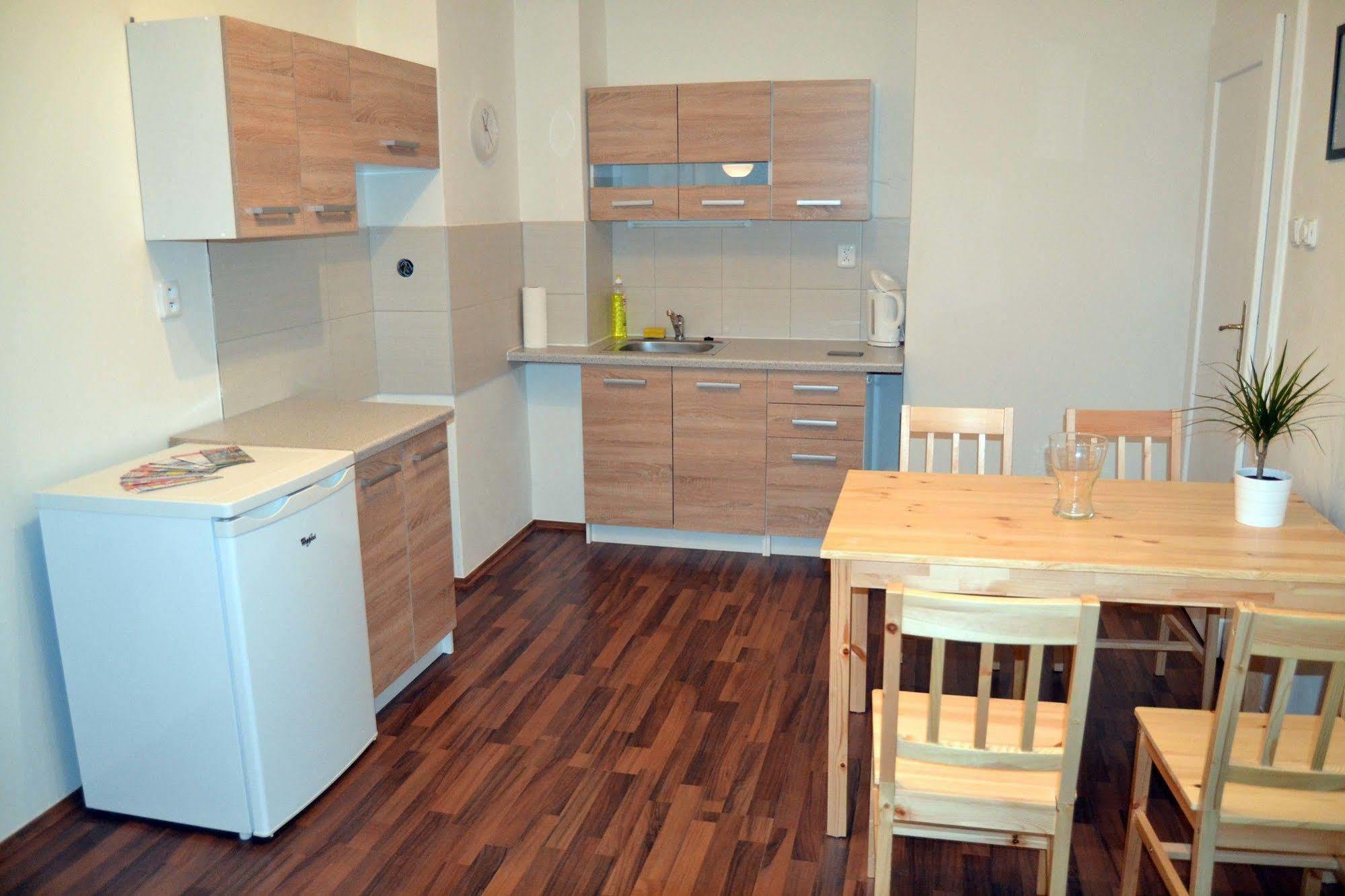 Jezerka Apartments Πράγα Εξωτερικό φωτογραφία