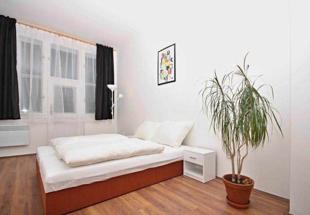 Jezerka Apartments Πράγα Εξωτερικό φωτογραφία
