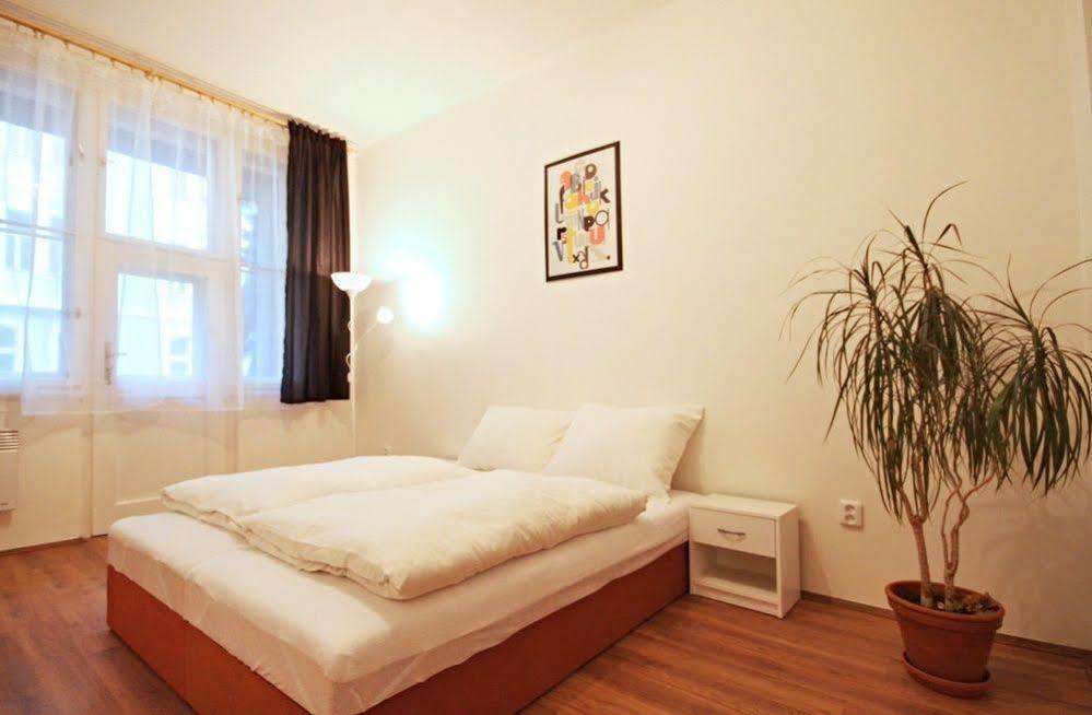 Jezerka Apartments Πράγα Εξωτερικό φωτογραφία