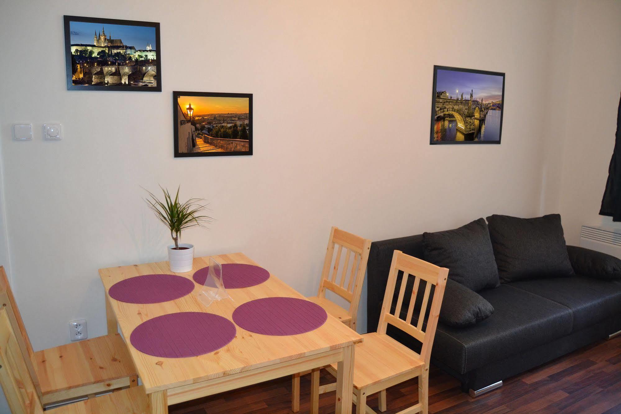 Jezerka Apartments Πράγα Εξωτερικό φωτογραφία
